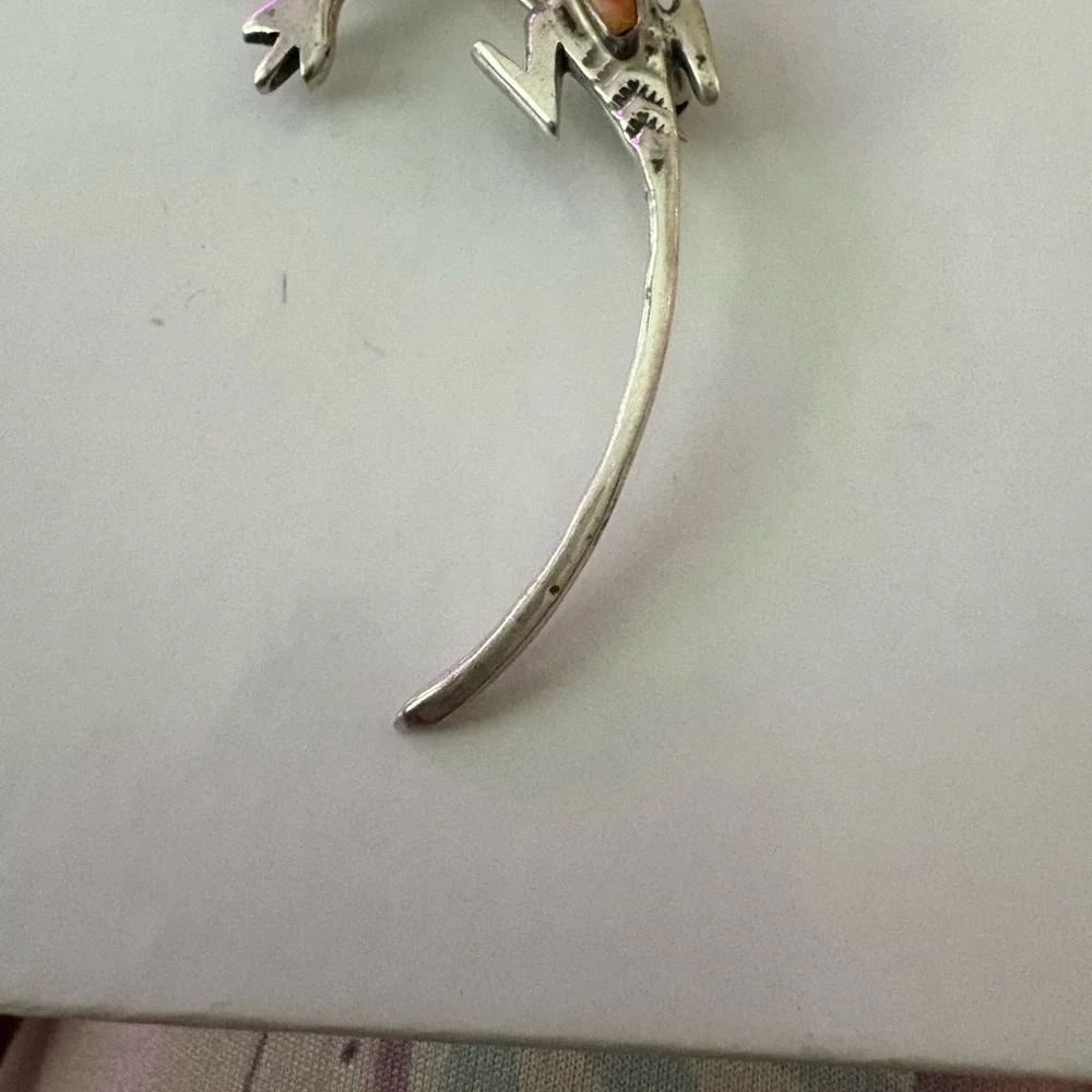 Wilbur Muskett Jr. Navajo lizard brooch pin